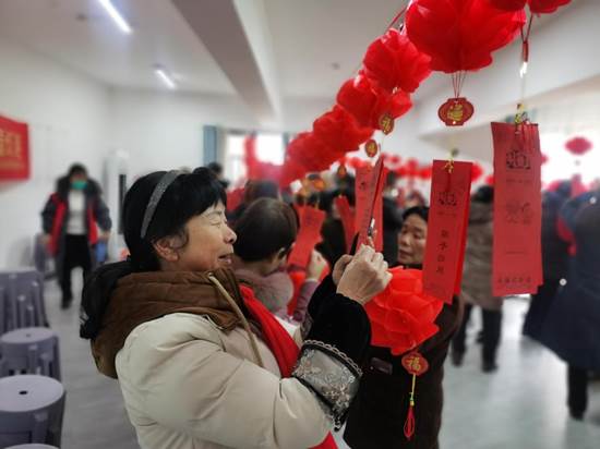 花好月圓人長久 情意濃濃鬧元宵——發(fā)展養(yǎng)老開展慶祝元宵系列活動